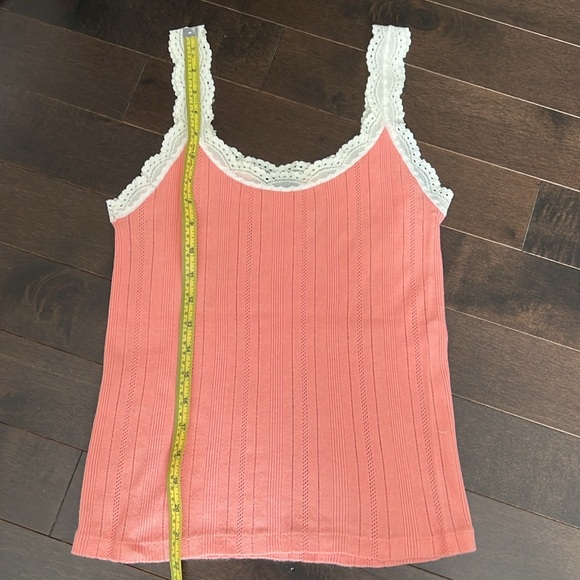 Mimi & Coco melon colored tank top w/ white lace trim sz M - Picture 5 of 5